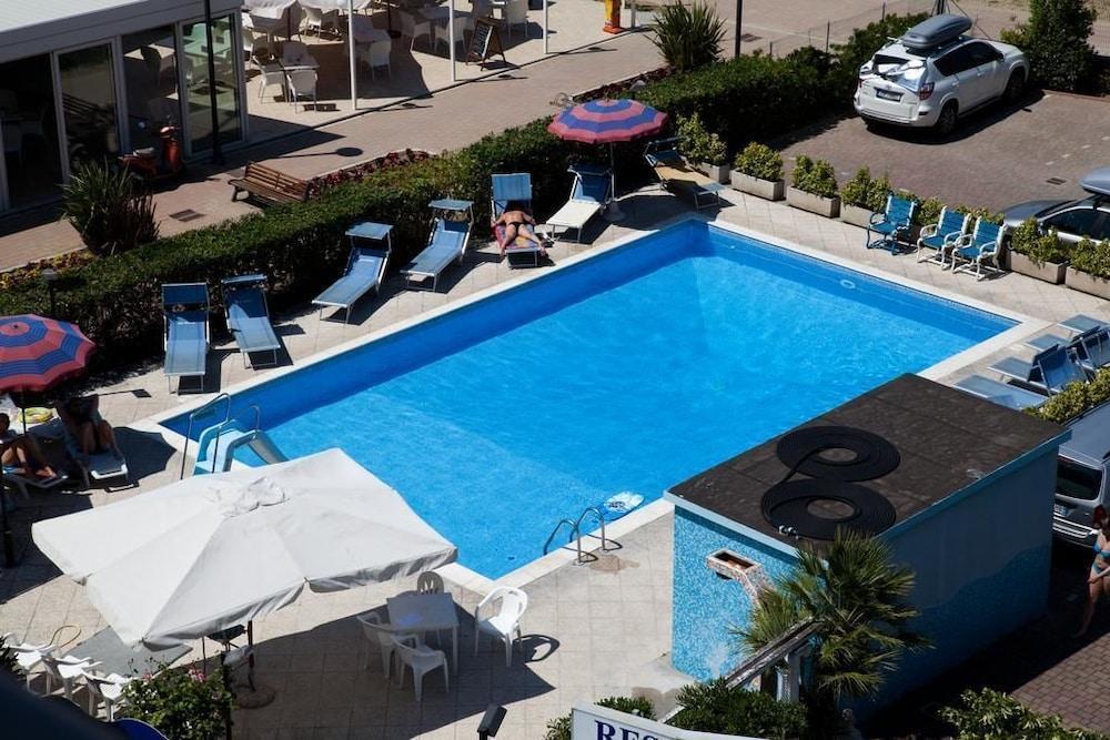 Hotel Paloma Beach Front Chiringuitos Time ريميني المظهر الخارجي الصورة