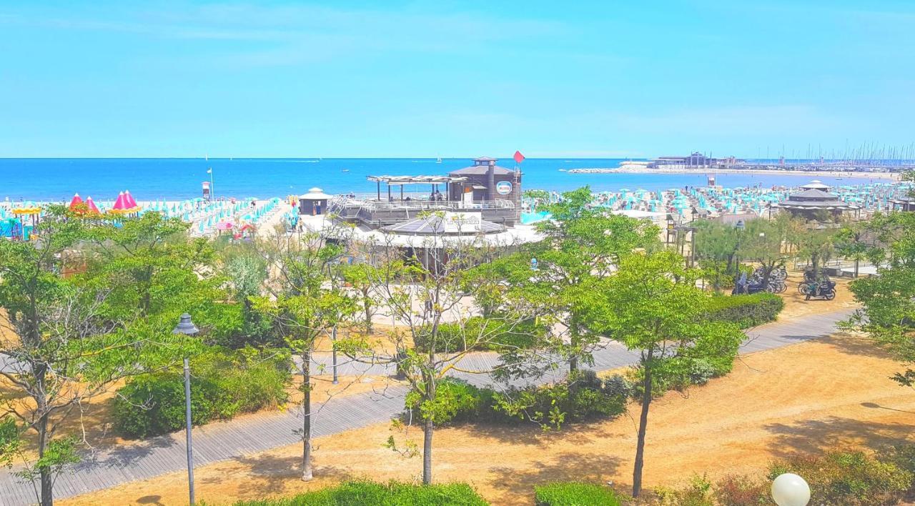 Hotel Paloma Beach Front Chiringuitos Time ريميني المظهر الخارجي الصورة