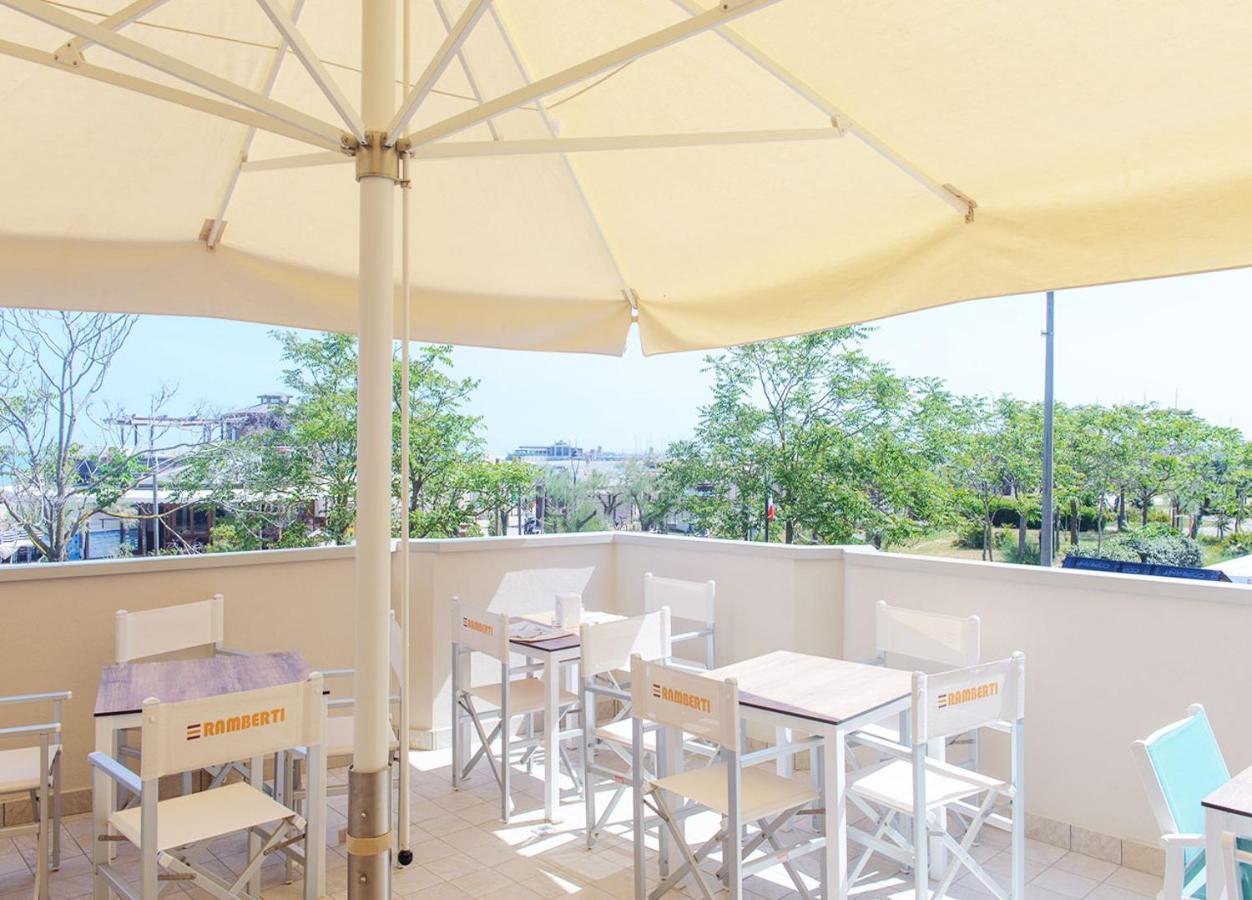 Hotel Paloma Beach Front Chiringuitos Time ريميني المظهر الخارجي الصورة